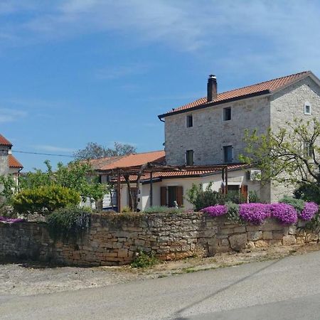 Abba Apartment Sveti Lovreč Pazenatički Eksteriør billede