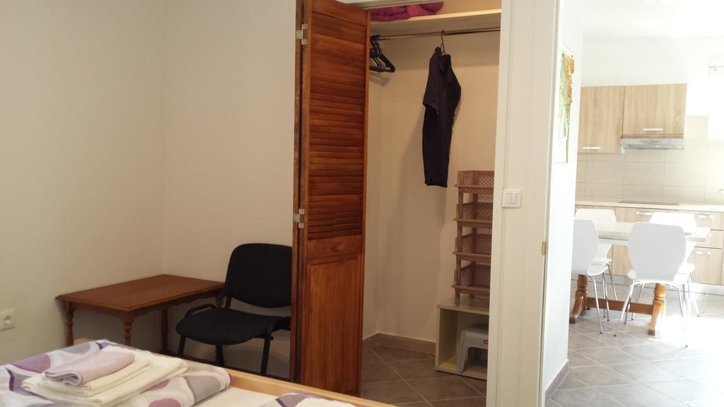 Abba Apartment Sveti Lovreč Pazenatički Eksteriør billede