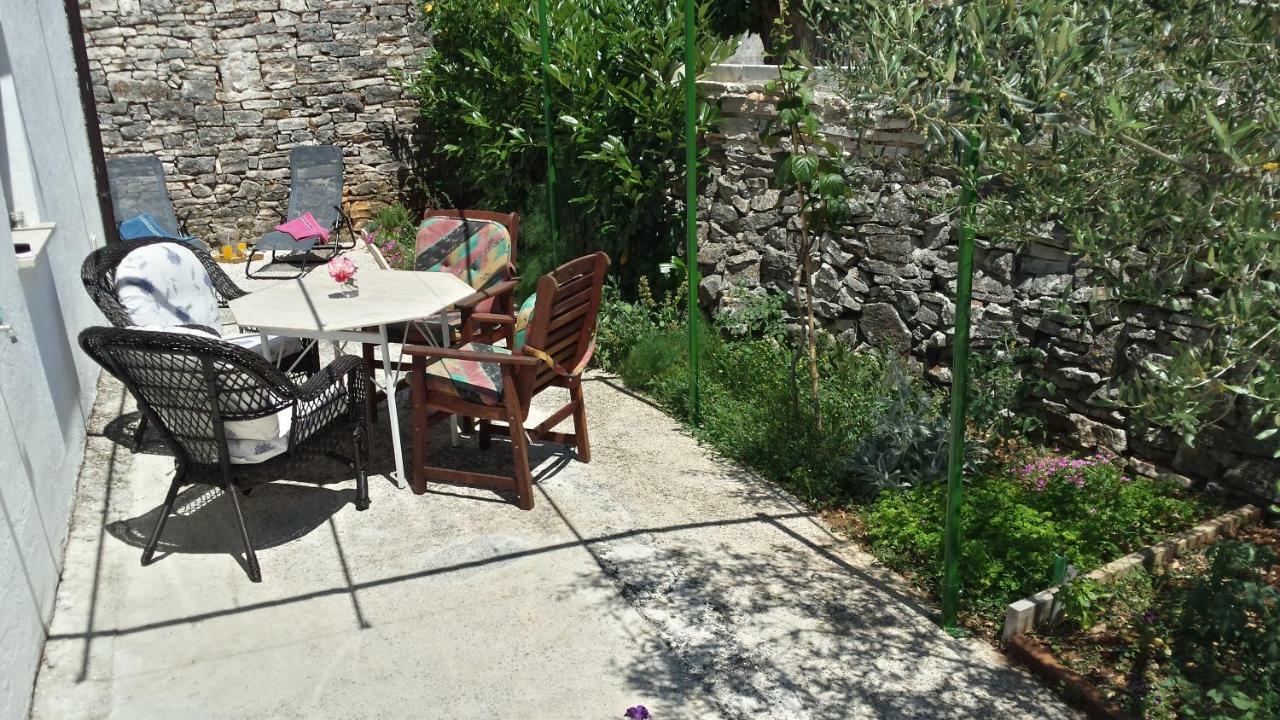 Abba Apartment Sveti Lovreč Pazenatički Eksteriør billede