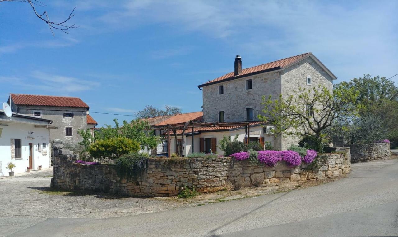 Abba Apartment Sveti Lovreč Pazenatički Eksteriør billede